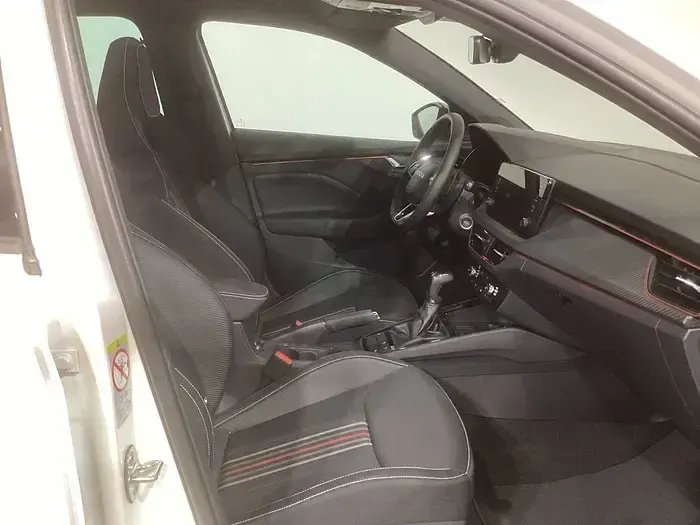 Nuevo Skoda Scala Monte Carlo 115 CV (84 kW) 2025 Blanco Utilitario