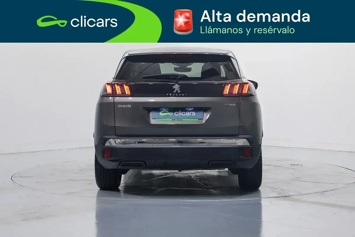 Usado Peugeot 3008 Allure 225 CV (165 kW) 2021 Gris / plata SUV