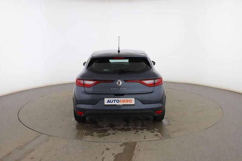 Usado Renault Mégane IV Life 90 CV (66 kW) 2017 Gris Utilitario