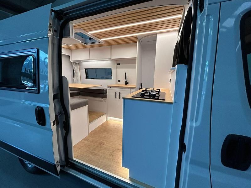 Usado Peugeot Boxer S 140 CV (102 kW) 2022 Blanco Van