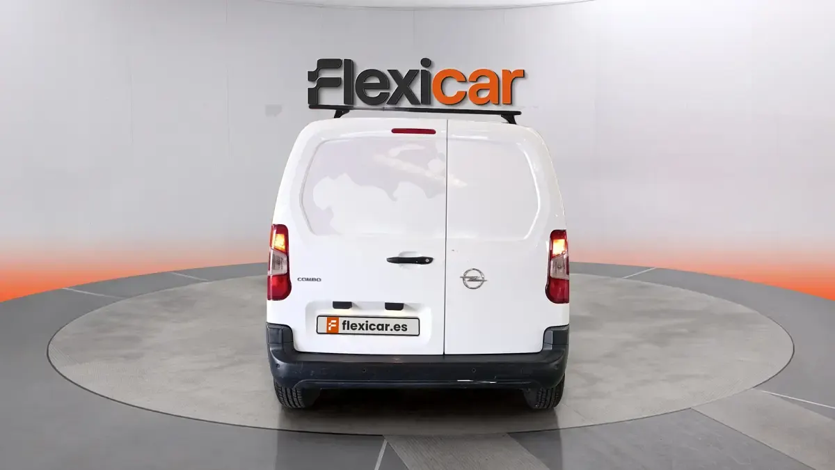 Usado Opel Combo Edition 102 CV (75 kW) 2022 Blanco Monovolumen
