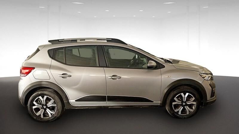 Usado Dacia Sandero Comfort 100 CV (73 kW) 2021 Gris Berlina