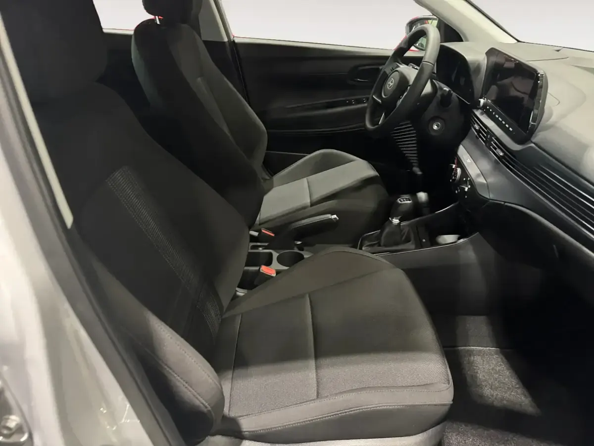 Nuevo Hyundai Bayon 79 CV (58 kW) 2026 Gris/plata SUV