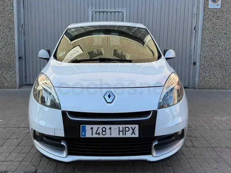 Usado Renault Scénic III Dynamique 110 CV (80 kW) 2013 Blanco Monovolumen