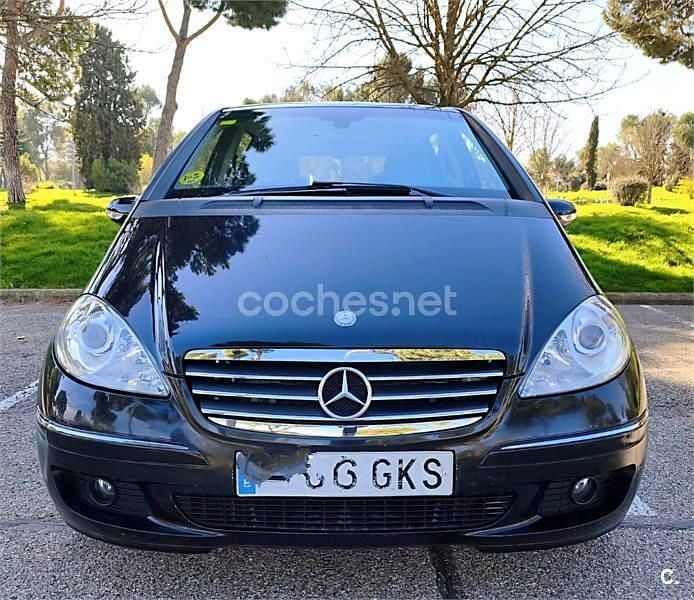 Usado Mercedes A180 Avantgarde 109 CV (80 kW) 2009 Negro Monovolumen