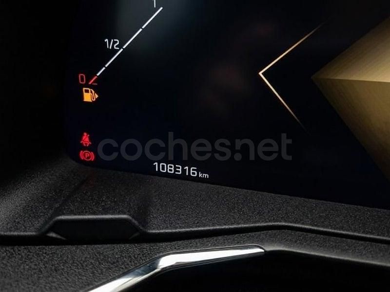 Usado DS Automobiles DS7 Crossback Chic 130 CV (95 kW) 2021 Gris / plata SUV