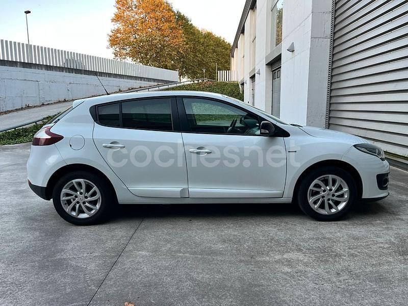 Usado Renault Mégane LIMITED 95 CV (69 kW) 2015 Blanco Berlina