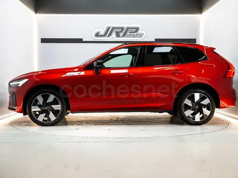 Usado Volvo XC60 Plus 351 CV (258 kW) 2023 Rojo SUV