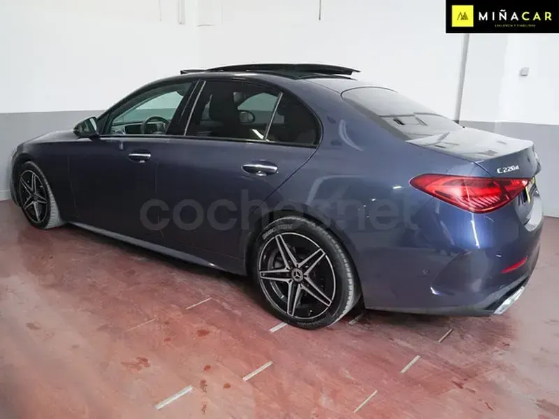 Usado Mercedes C220 200 CV (147 kW) 2023 Azul Berlina