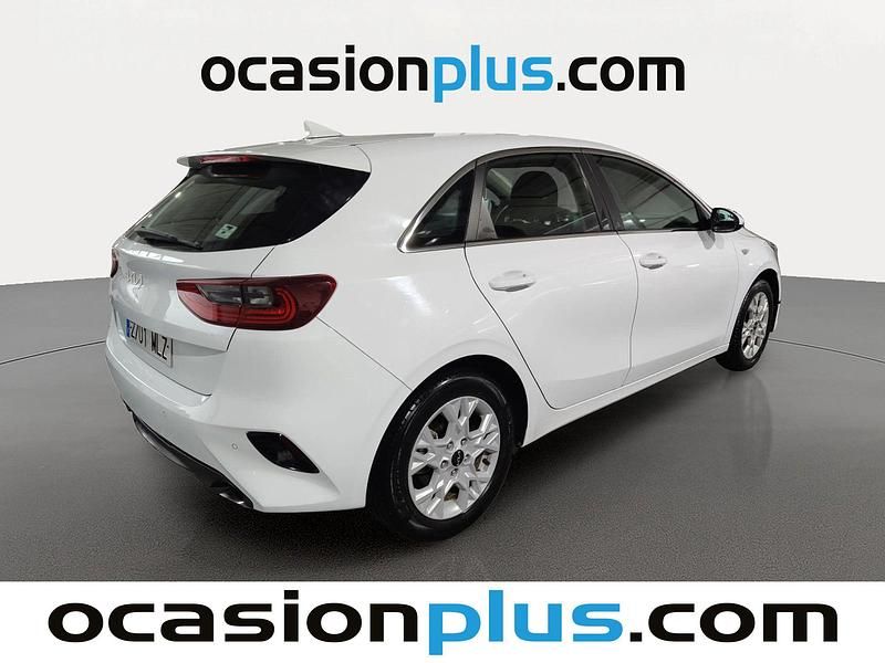 Usado Kia Ceed 101 CV (74 kW) 2023 Blanco Utilitario
