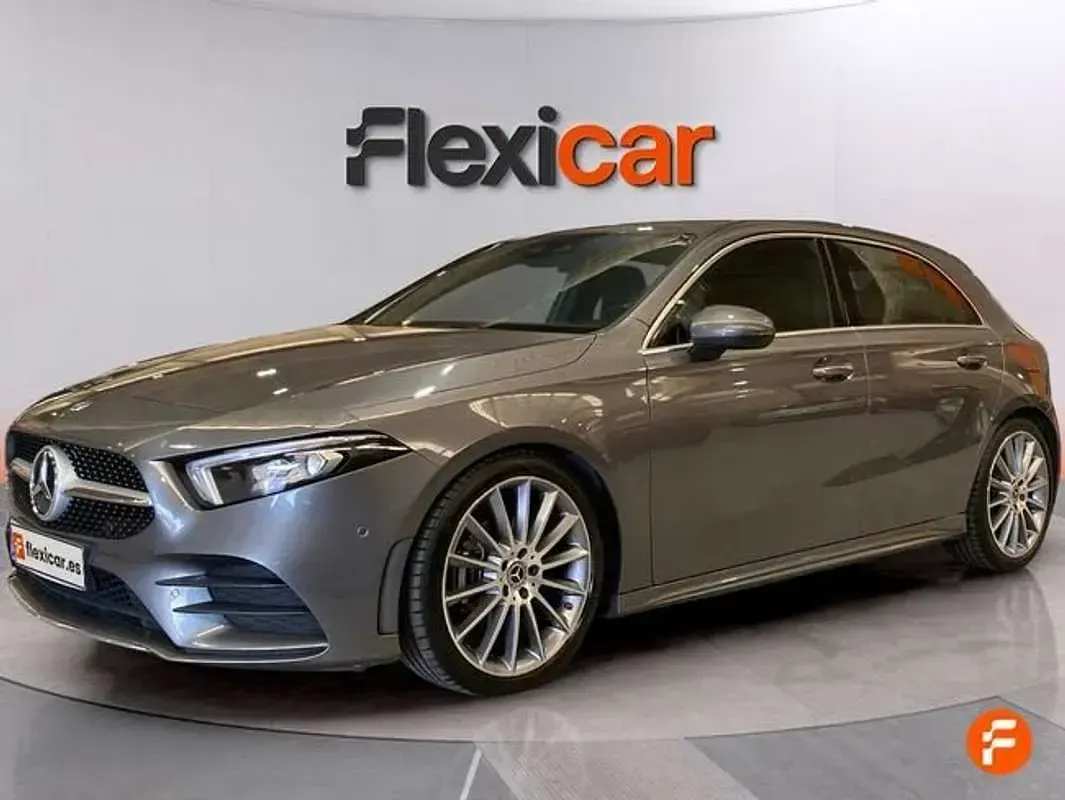 Usado Mercedes A180 136 CV (100 kW) 2020 Gris Berlina