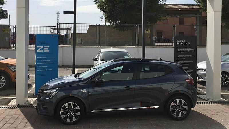 Usado Renault Clio V LIMITED 91 CV (66 kW) 2022 Gris titanium Berlina