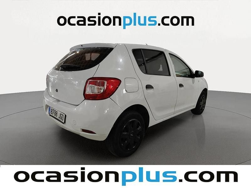 Usado Dacia Sandero Ambiance 75 CV (55 kW) 2015 Blanco Utilitario