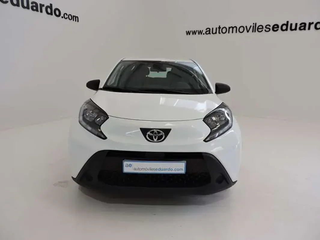 Usado Toyota Aygo X 72 CV (52 kW) 2023 Blanco SUV