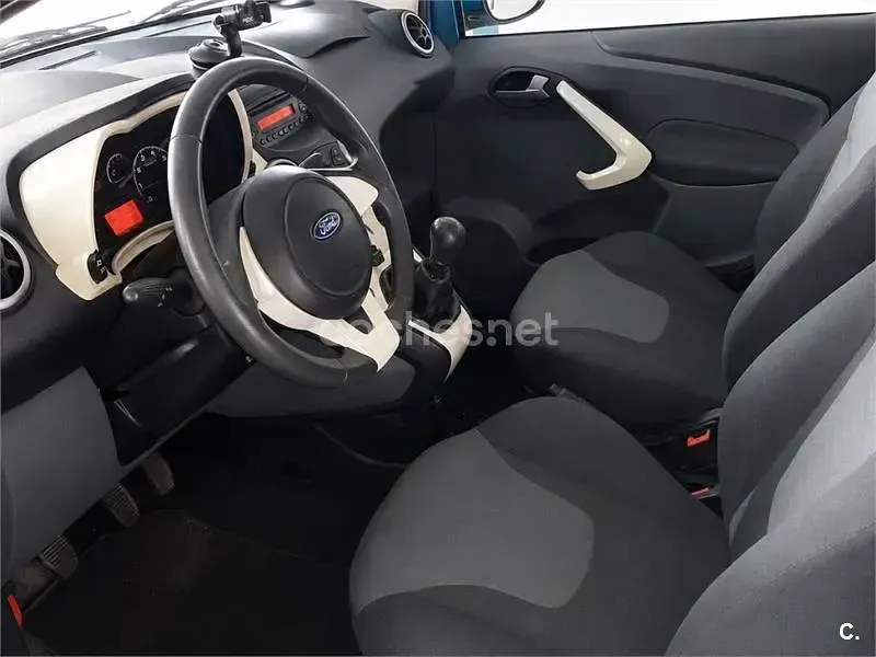 Usado Ford Ka Titanium 69 CV (50 kW) 2010 Azul Utilitario