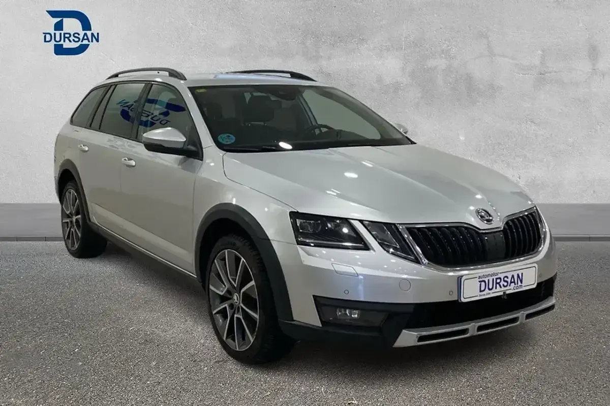 Usado Skoda Octavia RS 184 CV (135 kW) 2018 Gris Familiar