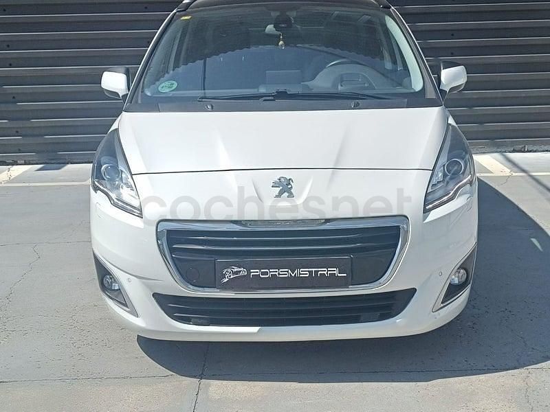 Usado Peugeot 5008 Allure 150 CV (110 kW) 2016 Blanco Monovolumen