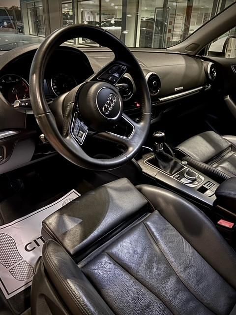 Usado Audi A3 S-Line 150 CV (110 kW) 2017 Blanco negro Utilitario
