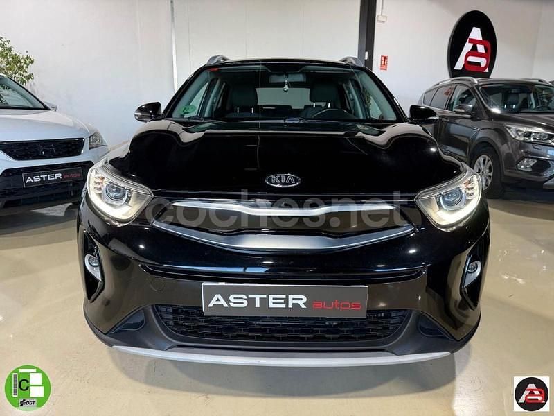Usado Kia Stonic 100 CV (73 kW) 2019 Negro SUV