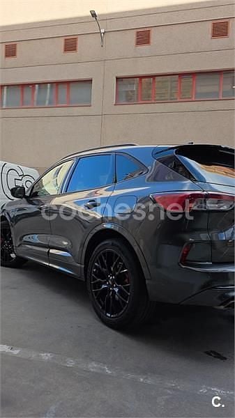 Usado Ford Kuga Vignale 190 CV (139 kW) 2023 Gris / plata SUV