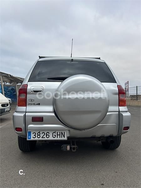 Gris / plata Usado 2002 Toyota RAV4 Sol SUV | 6800 € (Precio justo) - Imagen 1/1