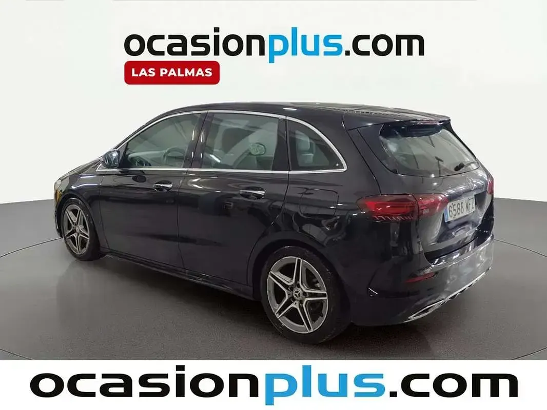 Usado Mercedes B200 150 CV (110 kW) 2023 Negro Monovolumen