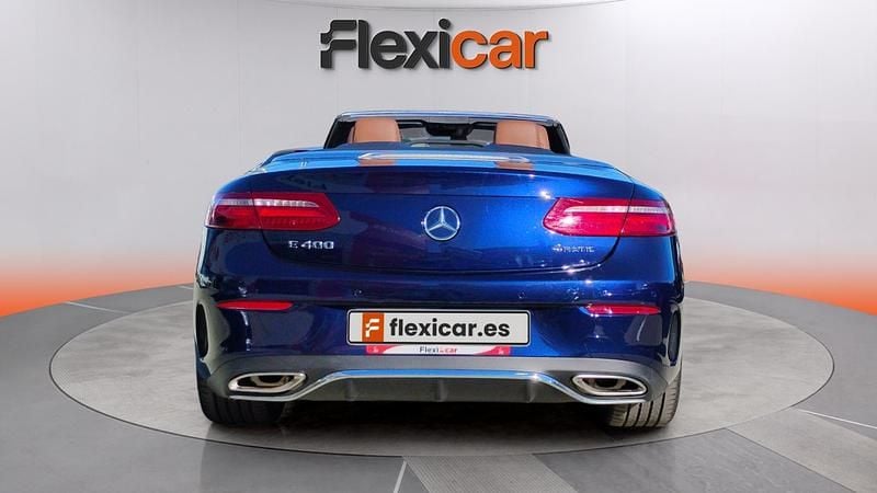 Usado Mercedes E400 333 CV (244 kW) 2018 Azul Descapotable