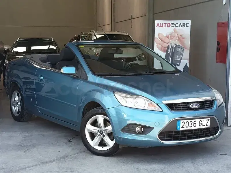 Usado Ford Focus Cabriolet Trend 100 CV (73 kW) 2009 Azul Descapotable