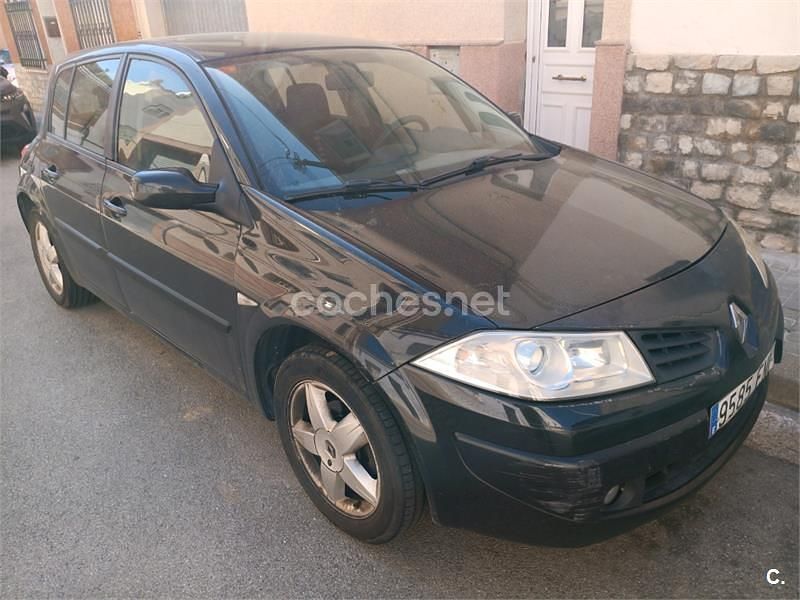 Usado Renault Mégane II 100 CV (73 kW) 2007 Negro Berlina