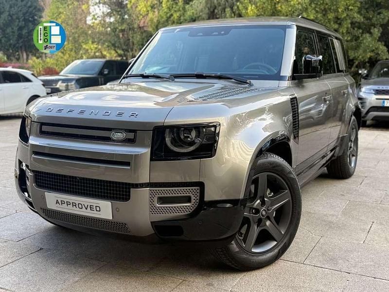 Plateado Usado 2025 Land Rover Defender SE Dynamic SUV | 90.495 € (Caro) - Imagen 1/4