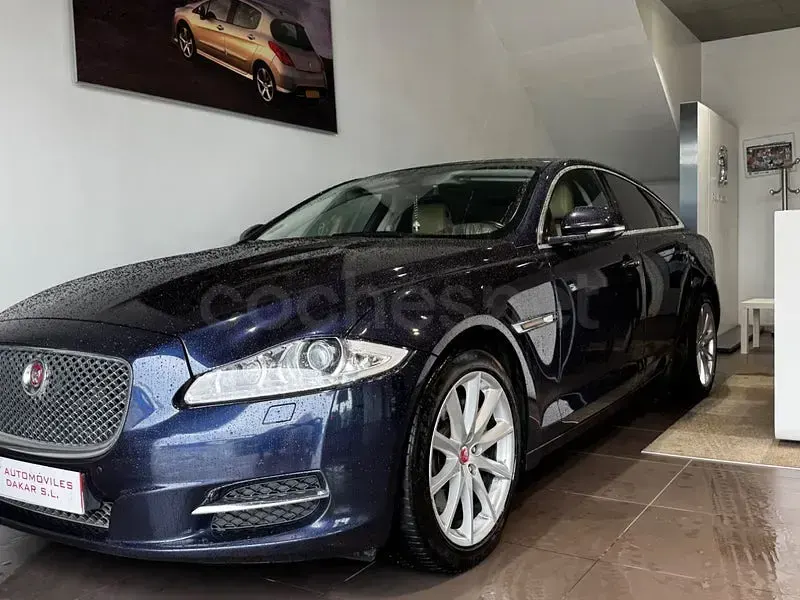 Usado Jaguar XJ Portfolio 275 CV (202 kW) 2015 Azul Berlina