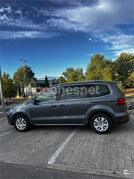 Gris / plata Usado 2016 VW Sharan Advance Monovolumen | 13.950 € (Precio justo) - Imagen 1/4