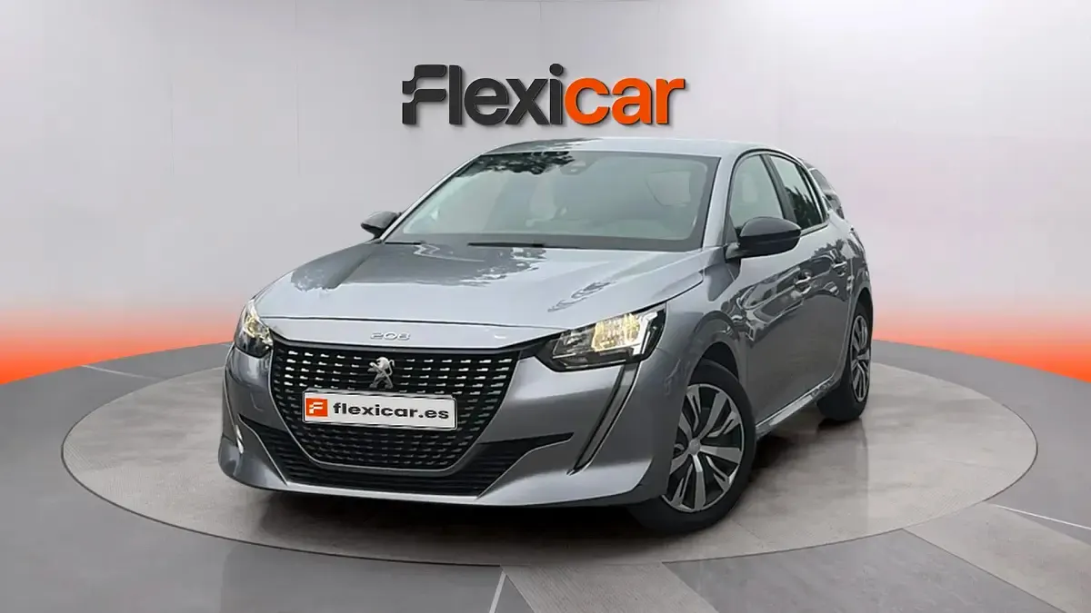 Usado Peugeot 208 Active 101 CV (74 kW) 2023 Gris Utilitario