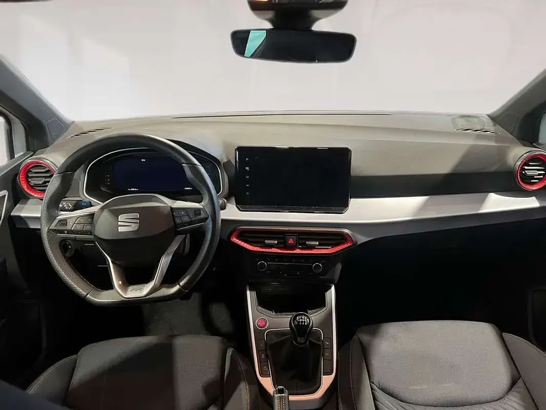 Usado Seat Arona FR 116 CV (85 kW) 2026 Blanco SUV