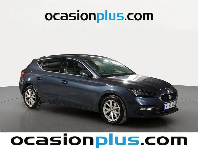 Usado Seat Leon Style 116 HP (85 kW) 2025 Cinzento Citadino