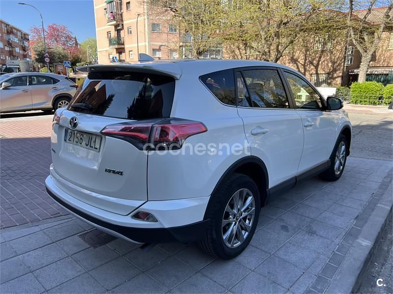 Usado Toyota RAV4 Advance 143 CV (105 kW) 2016 Blanco SUV