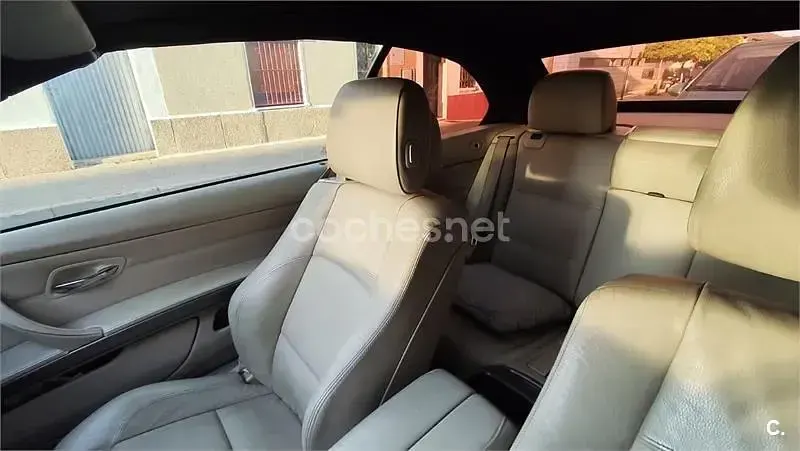 Usado BMW 320 Cabriolet 184 CV (135 kW) 2012 Negro Descapotable