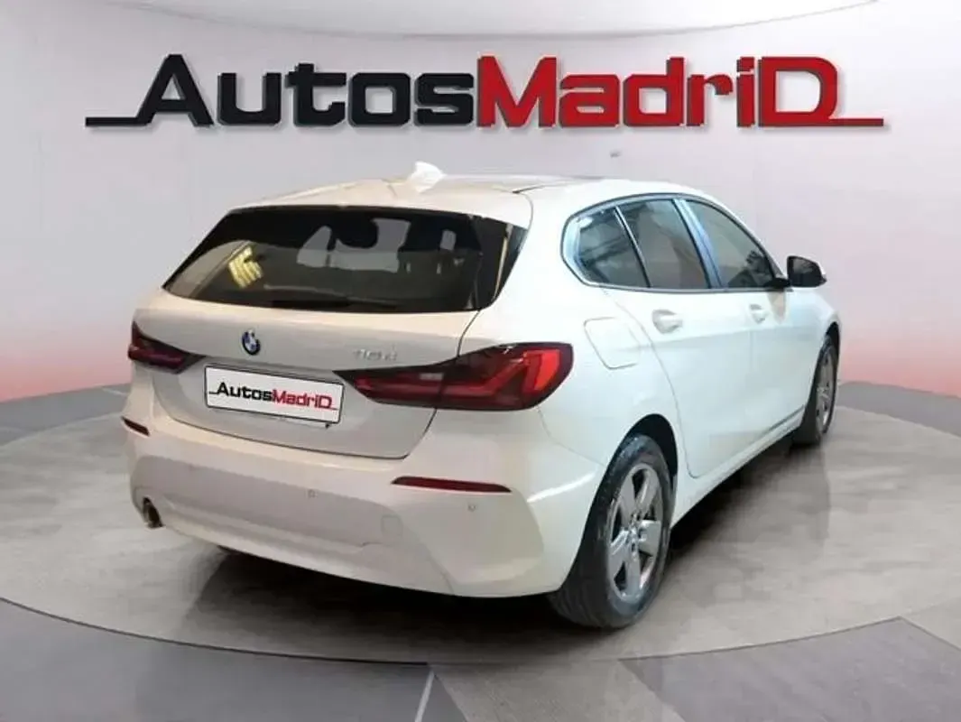 Usado BMW 118 Comfort Edition 136 CV (100 kW) 2021 Negro Utilitario