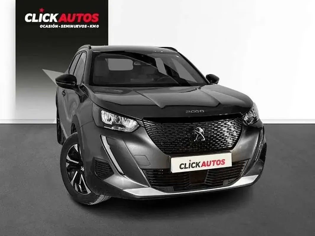 Usado Peugeot 2008 Allure 131 CV (96 kW) 2023 Gris SUV