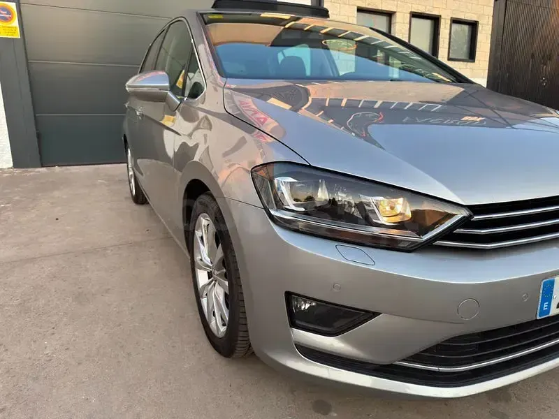 Usado VW Golf Sportsvan Sportline 110 CV (80 kW) 2015 Beige Monovolumen
