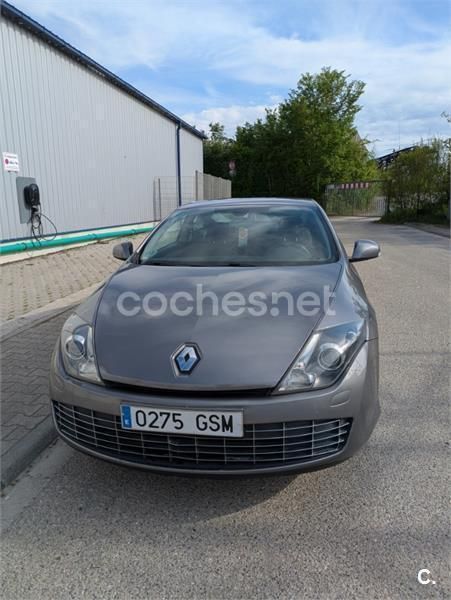 Gris / plata Usado 2009 Renault Laguna Coupé Coupe | 7500 € - Imagen 1/4