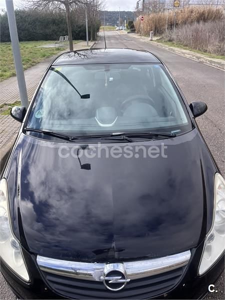 Usado Opel Corsa Essentia 75 CV (55 kW) 2008 Negro Berlina