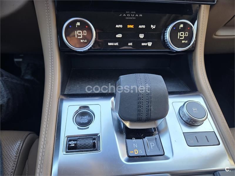 Usado Jaguar F-Pace 204 CV (150 kW) 2022 Negro SUV