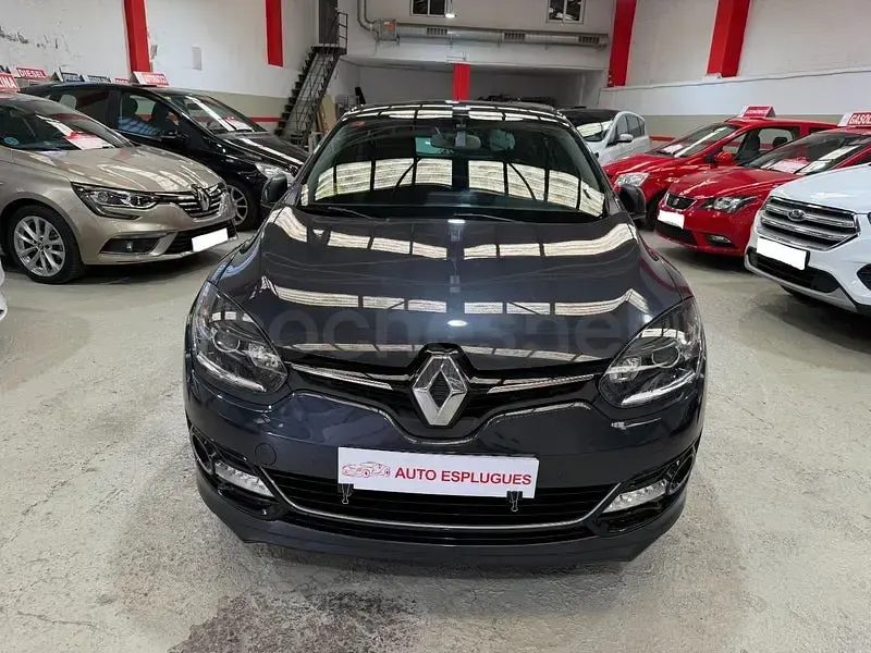 Usado Renault Mégane III Bose Edition 130 CV (95 kW) 2015 Gris / plata Berlina