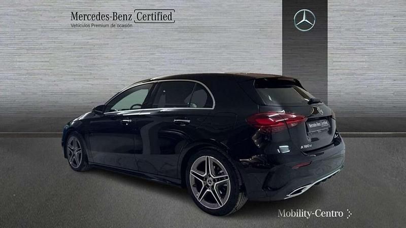 Usado Mercedes A180 109 CV (80 kW) 2024 Negro Utilitario