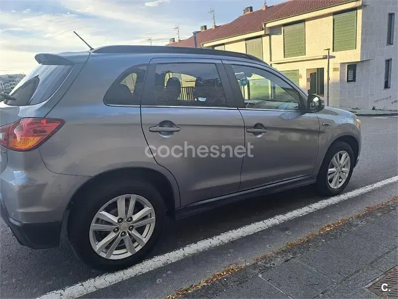Usado Mitsubishi ASX 116 CV (85 kW) 2014 Gris / plata SUV