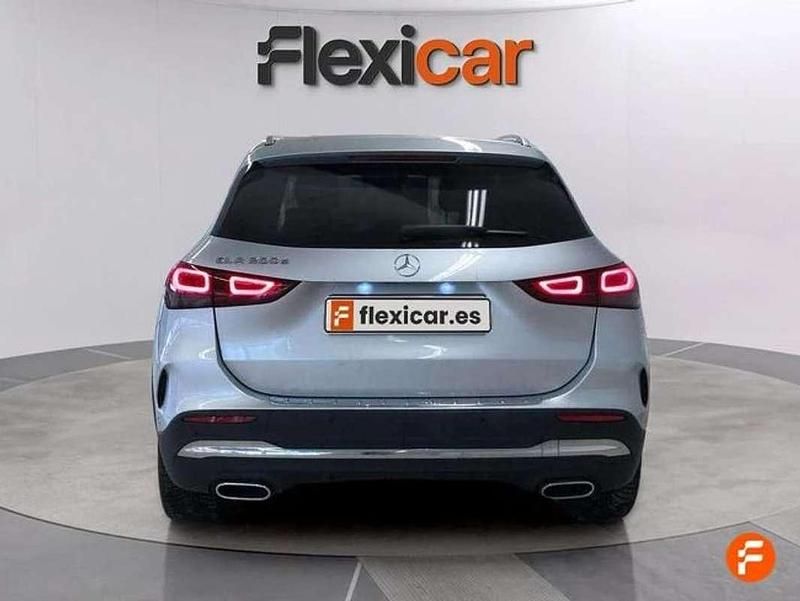 Usado Mercedes GLA200 136 HP (100 kW) 2021 Cinzento SUV