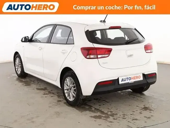 Usado Kia Rio 84 CV (61 kW) 2023 Blanco Utilitario