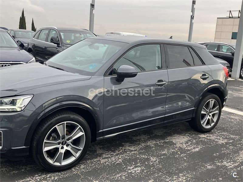 Gris / plata Usado 2020 Audi Q2 SUV | 24.000 € (Un poco caro) - Imagen 1/4