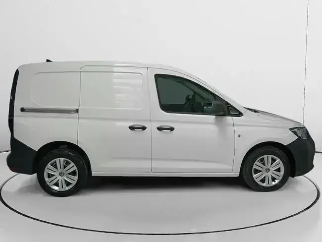 Usado VW Caddy 102 CV (75 kW) 2022 Blanco Monovolumen